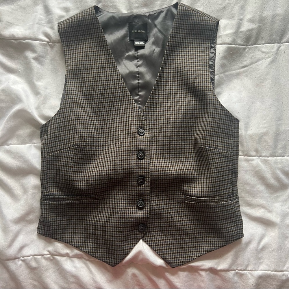 Brown/blue checkered button up vest w/adjustable back from Pull&Bear.
